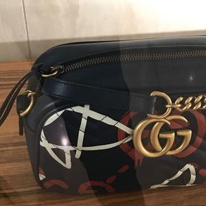 Meet your Posher, Ije